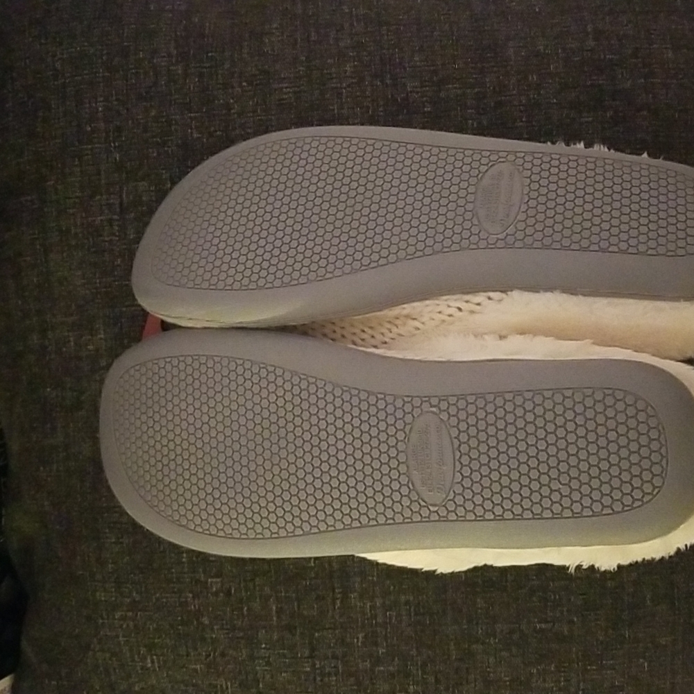 Deluxe by Dearfoams slippers NWT - Picture 4 of 4